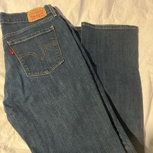 Levis straight leg- size 6